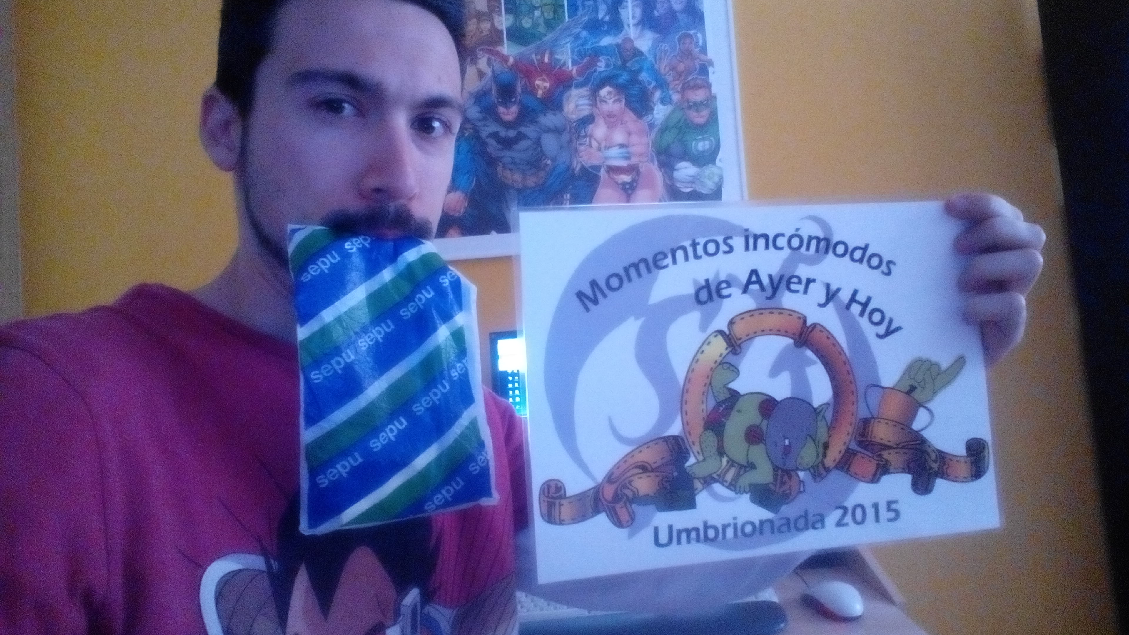 28. Con una bolsa del supermercado Continente, Galerías Preciados ó Pryca. O cualquier cadena de supermercados que ya no exista.