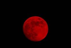 La luna roja