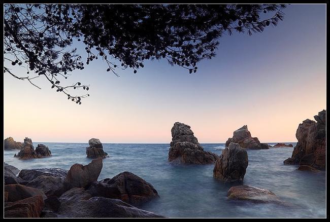 Obra de Dalamoth: Rocas en el mar