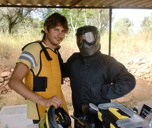 Miyu87 y Talyn en el PAINTBALL