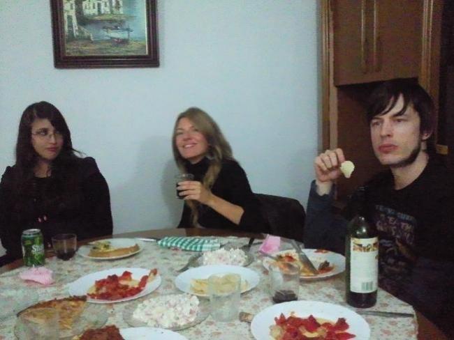 XVIII KDD Valenciana. Terminando de cenar, y empezando a beber. Muahaha.