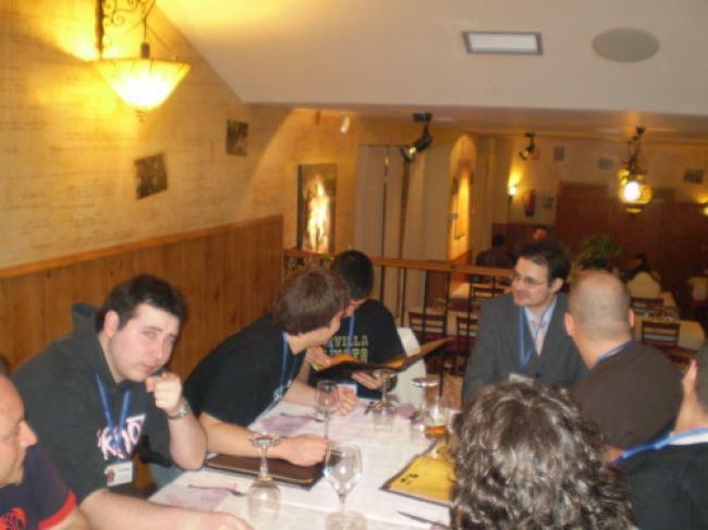 Jueves: Invadimos León V: La cena (bis)