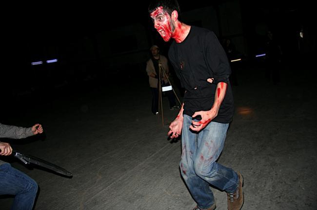 Musrha es un zombie psicótico. (Ahora si, coño)