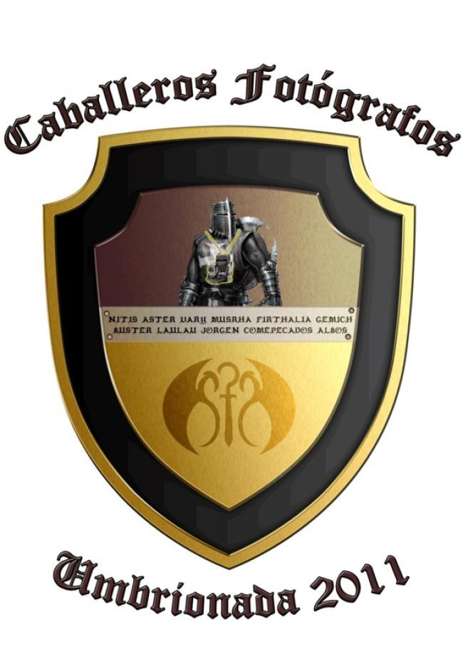 Escudo del Equipo: Caballeros Fotógrafos.