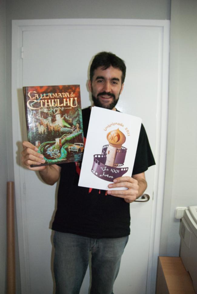 5. Con el libro básico del juego de rol: 