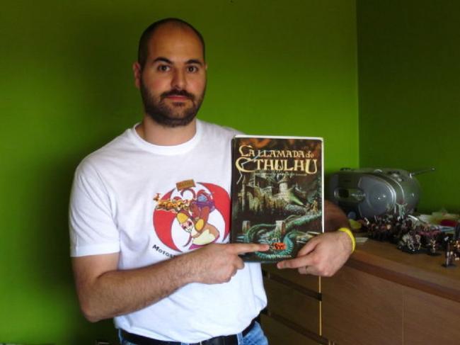 5. Con el libro básico del juego de rol: 