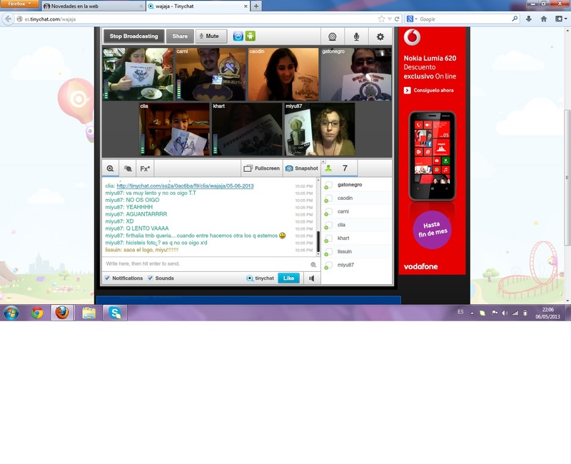 68. Una captura de pantalla del tinychat donde se reúnan tres o más personas de diferentes equipos, mostrando todos el logo al mismo tiempo.