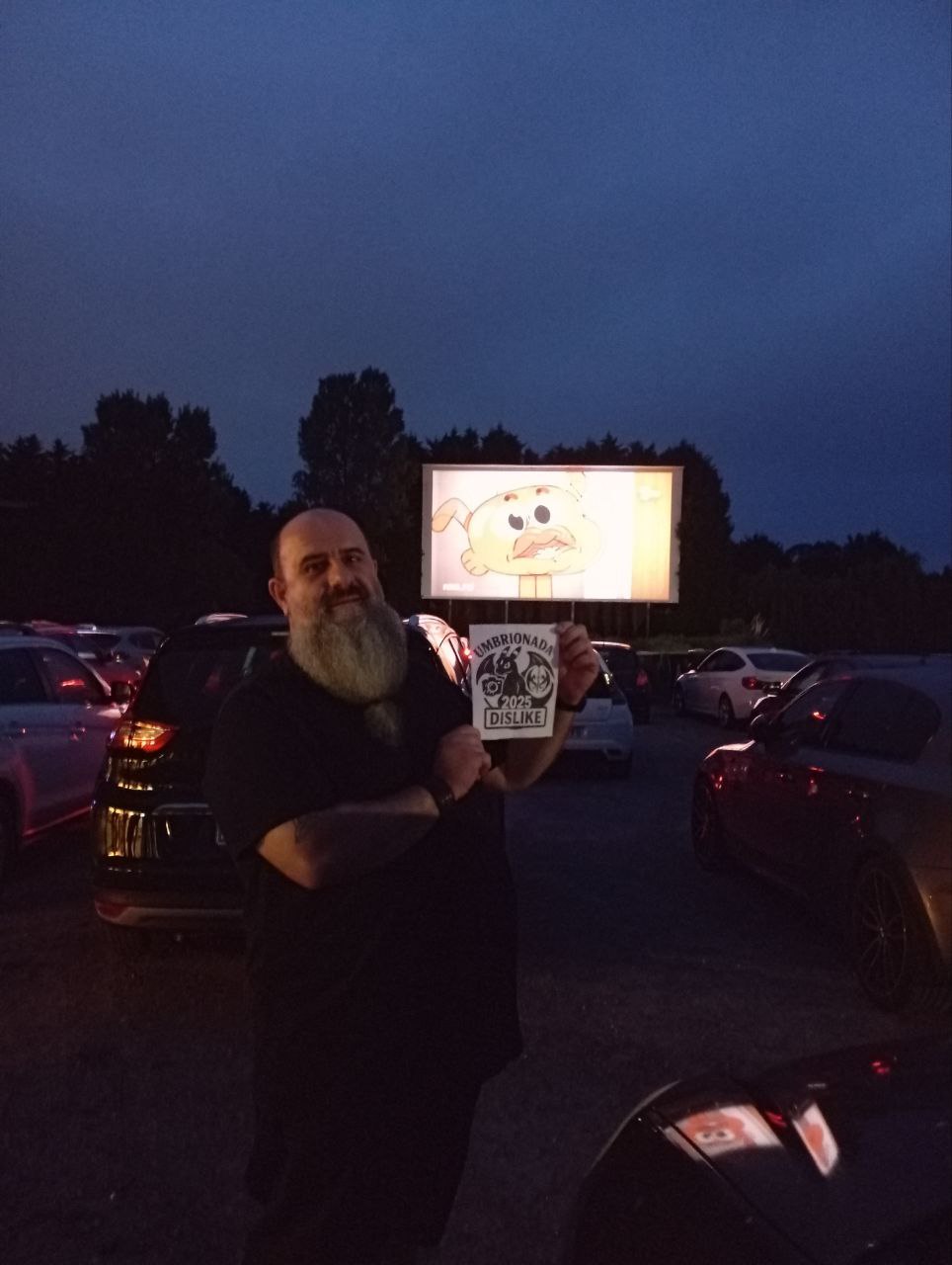 86 - En un autocine.