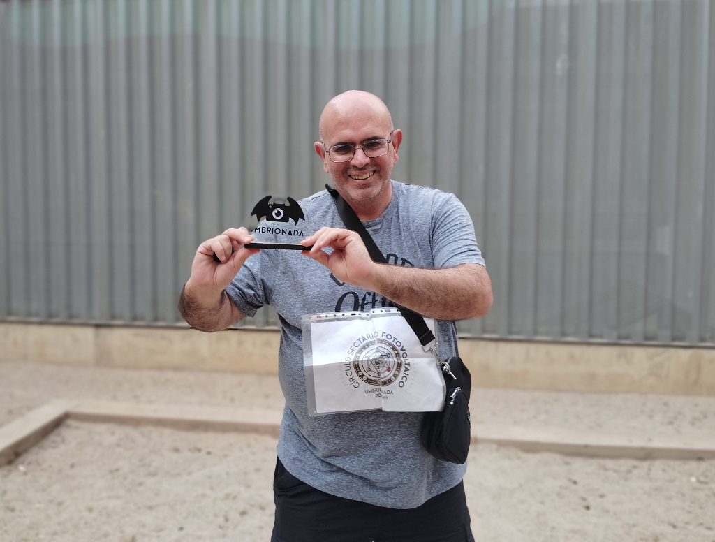 95 - Con un trofeo oficial de la Umbrionada.