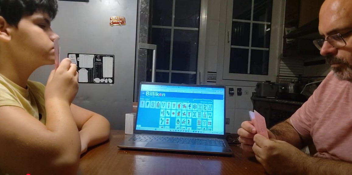 Video 23 - Jugando una mano de truco