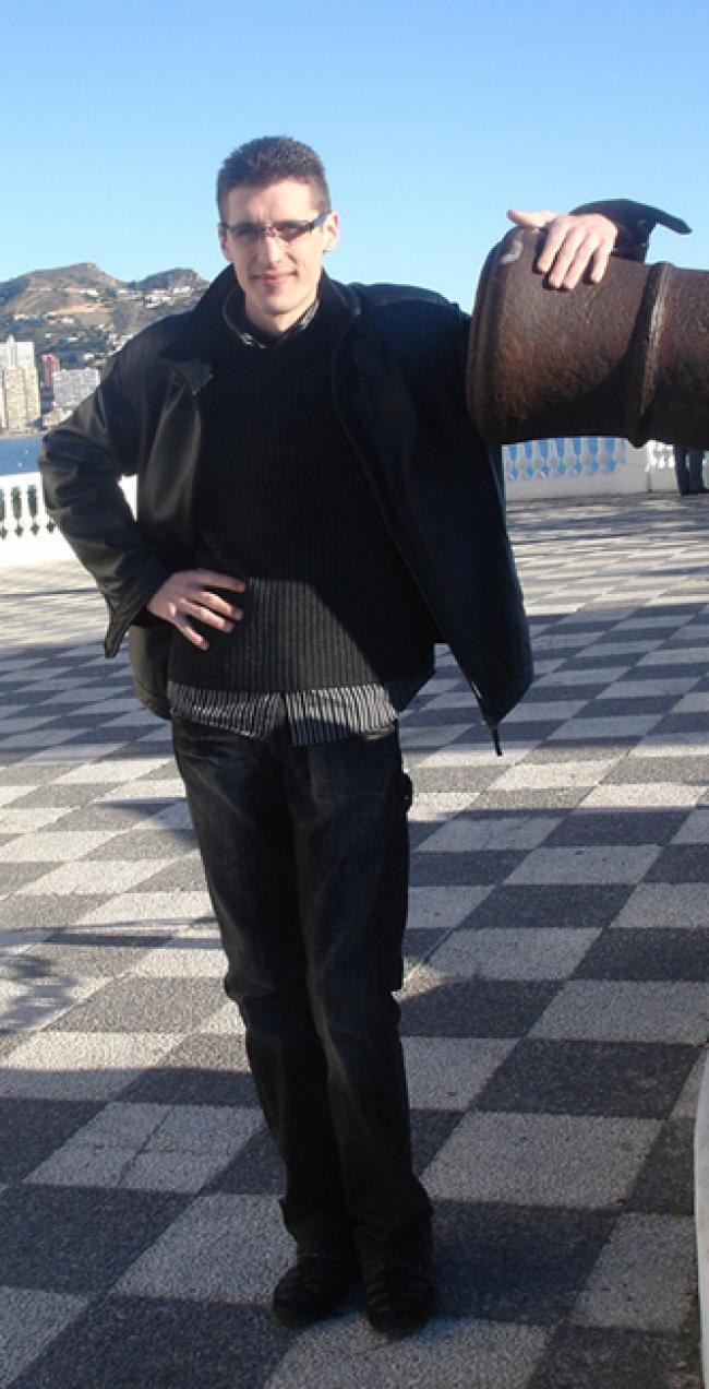 Adjany de cuerpo presente