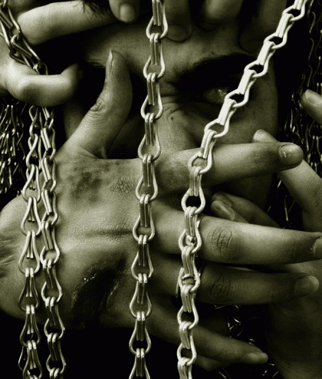 Shade in chains!