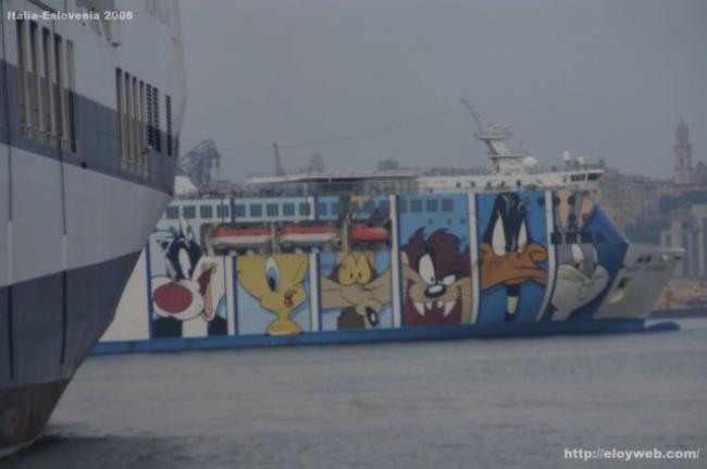 El barco de los looney toons