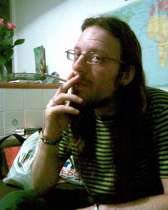 jhosef-crow with two paper