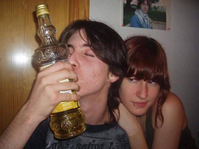 Yo, mi ACTUAL novia (la que estoy besando) y mi ex al lado xD.