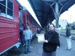 20. En una estación de tren justo cuando toda la gente baja o sube del mismo.