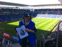 Prueba 79. En el estadio de fútbol de un equipo de primera división, premier league o equivalente.