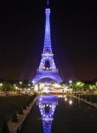 VIDEO 20. Bailando La Macarena y de fondo la Torre Eiffel de París.