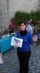 35. En una feria/evento medieval, disfrazado/a de Spock.