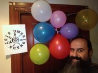 Foto 4. Con más de 5 globos inflados de diferentes colores.