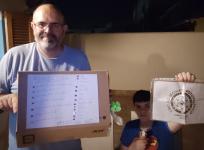 Video 1 - Jugando a un juego de creación casera que simule un juego electrónico. 