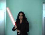 Atenea Saori con LightSaber