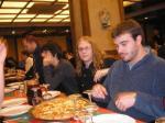 Riky, Caine, Al, la pizza y Mancuspia